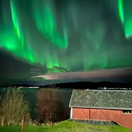 Idyllic House By The Fjords And Mountains Holiday home *