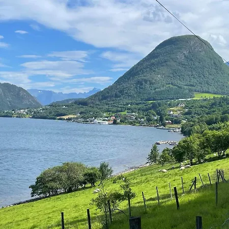 Idyllic House By The Fjords And Mountains בית נופש Reistad (More og Romsdal)